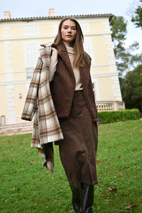 Ladies Woven Sleeveless Jacket