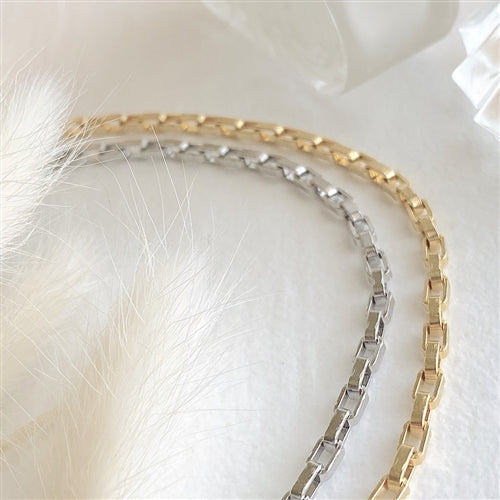 Dua- Chunky Rectangular Box Chain Necklace