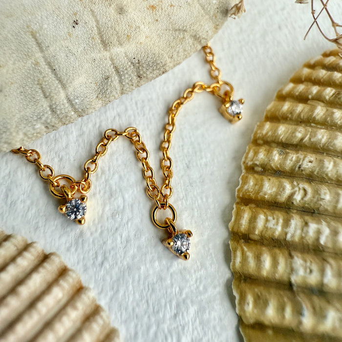 PIKA & BEAR Avalon - Tiny Rhinestone Drops Charm Necklace in Gold