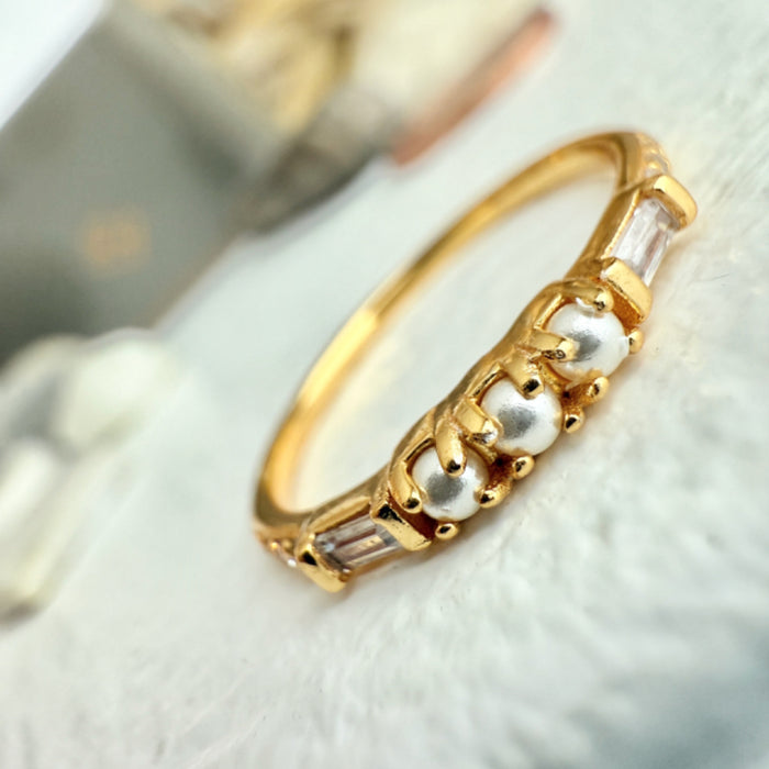 PIKA & BEAR Phaedra - Pearls & Baguette Ring