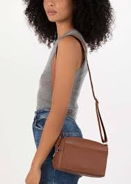 Paige/Arbor Crossbody - Pecan