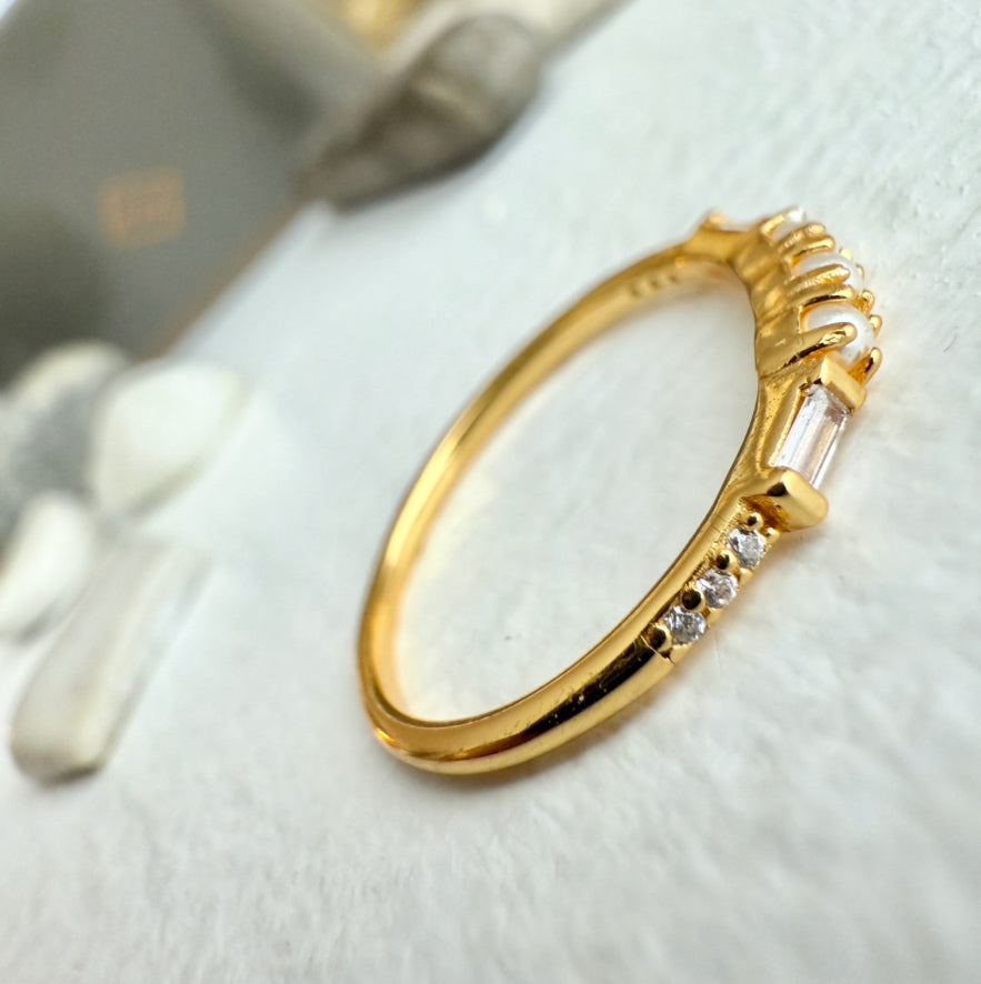 PIKA & BEAR Phaedra - Pearls & Baguette Ring