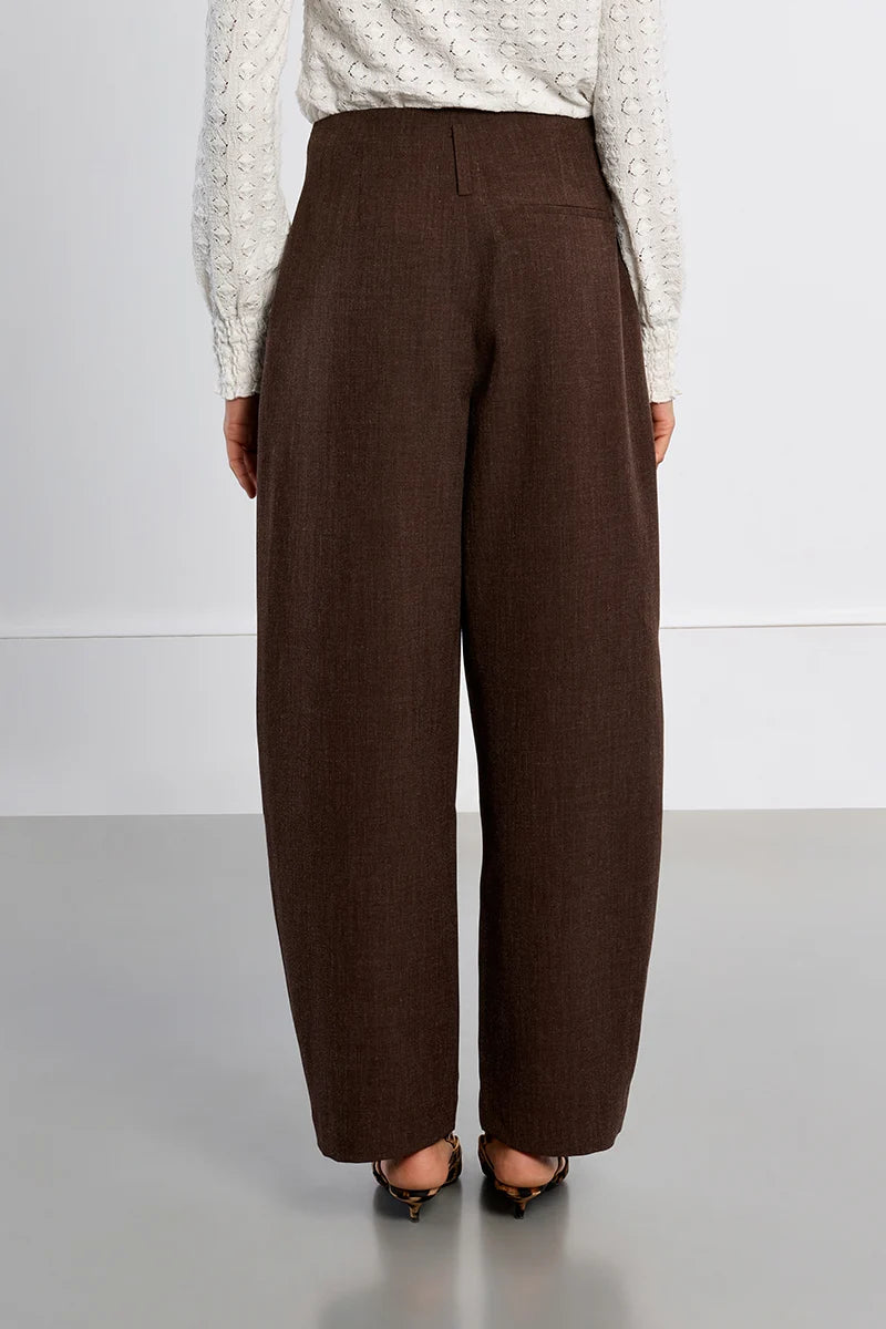 MOLLY BRACKEN Pleated Barrel Trousers - Brown