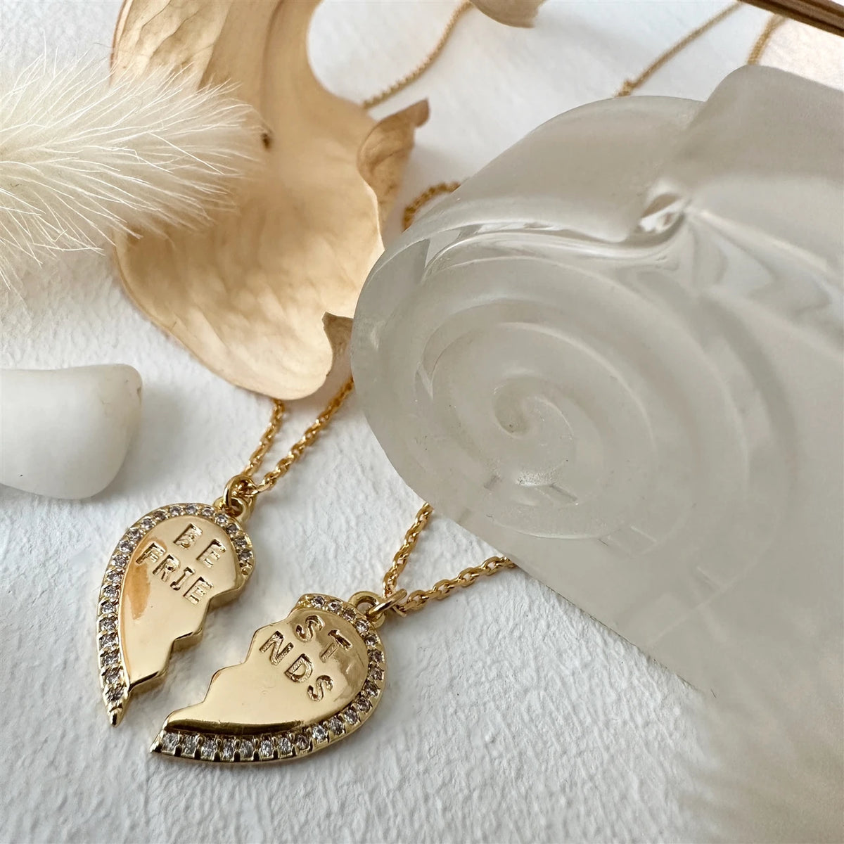 PIKA & BEAR - Best Friends - Heart Charm Necklace - Gold