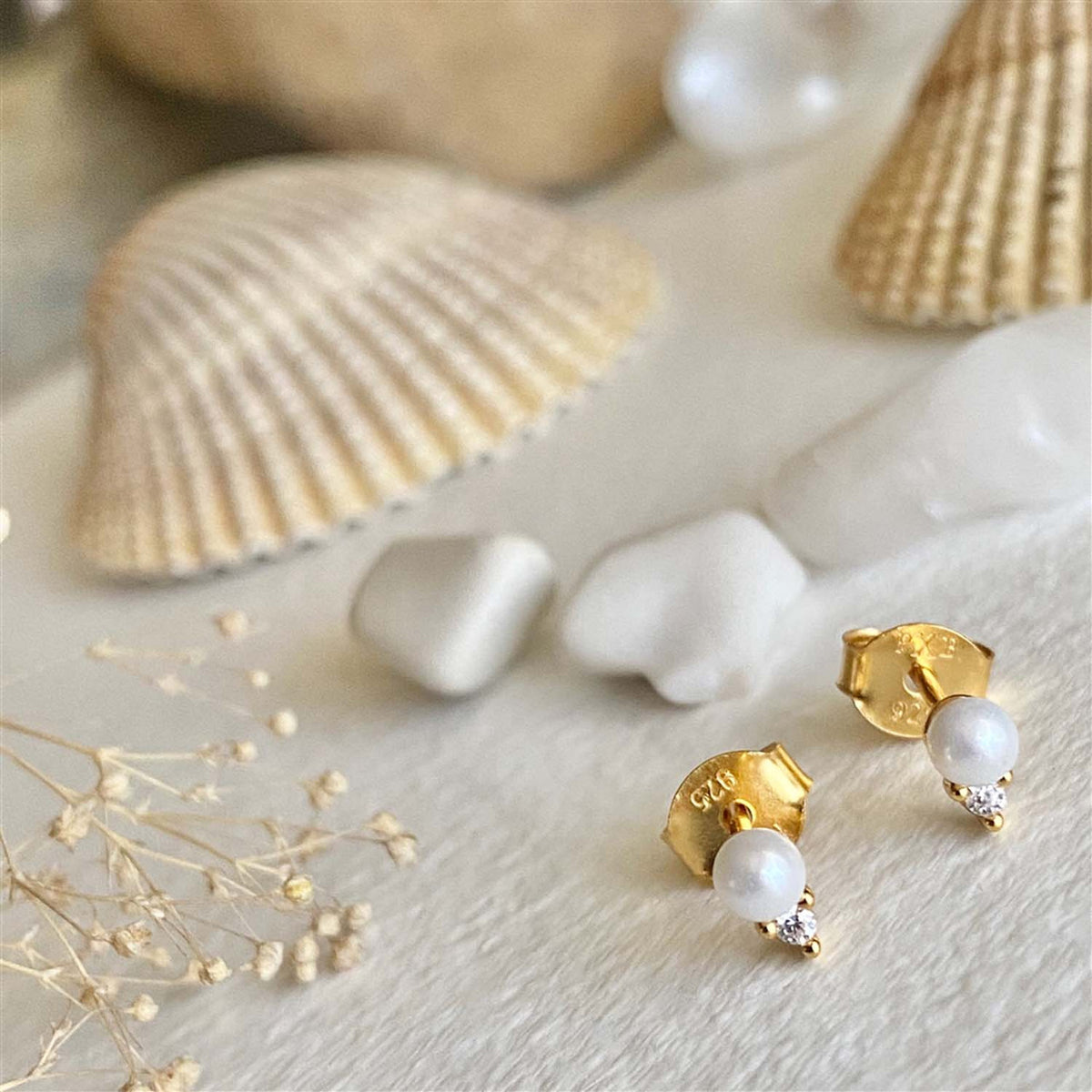 PIKA & BEAR Coyo - Dainty Pearl and Rhinestone Stud Earrings