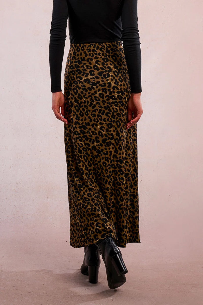 Ladies Knitted Skirt