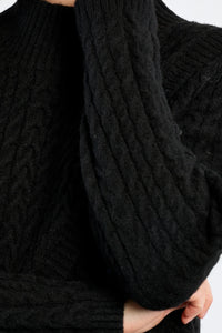 MOLLY BRACKEN - Cable Knit Sweater - Black