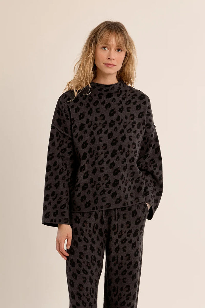 MOLLY BRACKEN - Ladies Knitted Sweater - Dark Grey Leopard