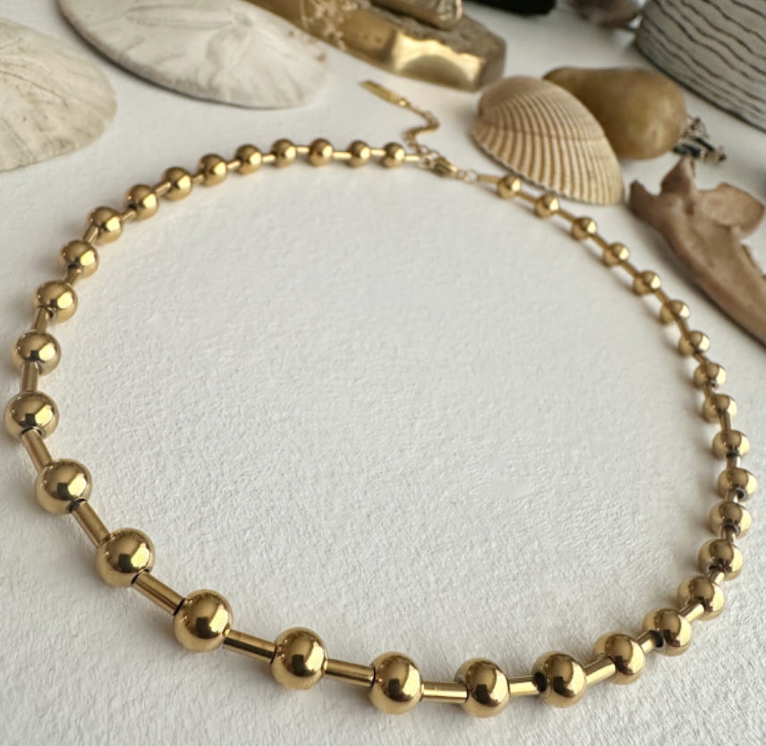 Karte Bead And Bar Chain Choker Necklace In Gold