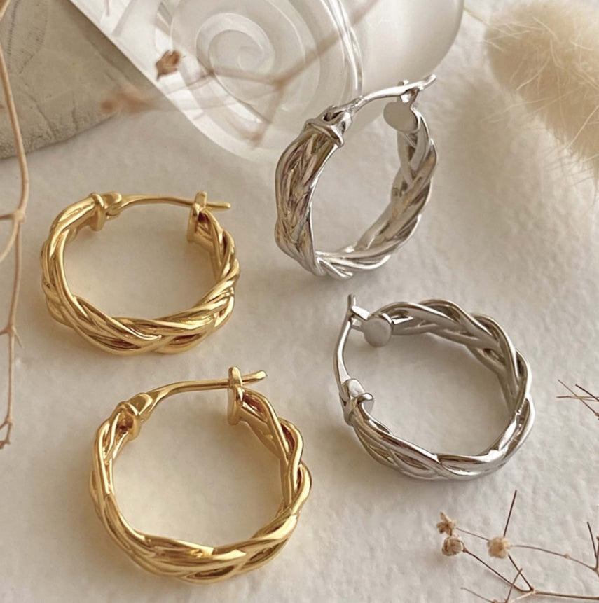 Balzac 20mm Braided Hoop Earrings