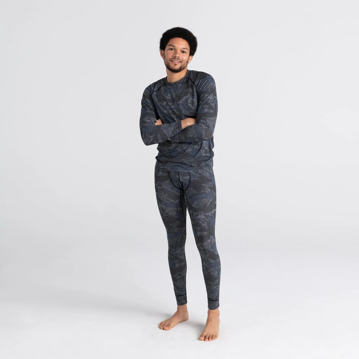 QUEST
QUICK DRY MESH
Long Sleeve / Navy Mountainscape