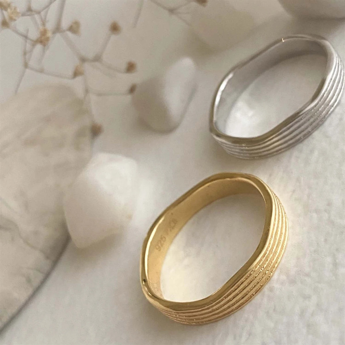 PIKA & BEAR - Strata - Wavy Layered Ring - Gold