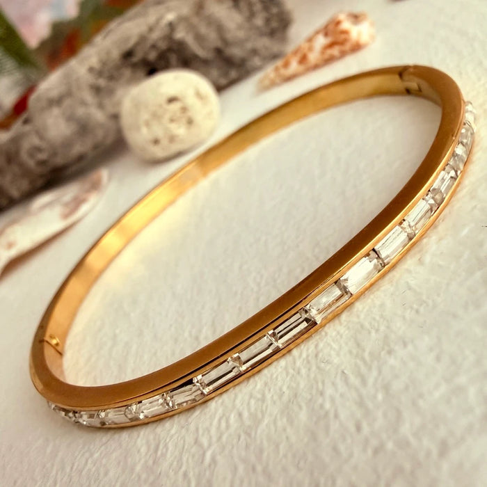 PIKA & BEAR - Avery - Baguette Bangle - Gold