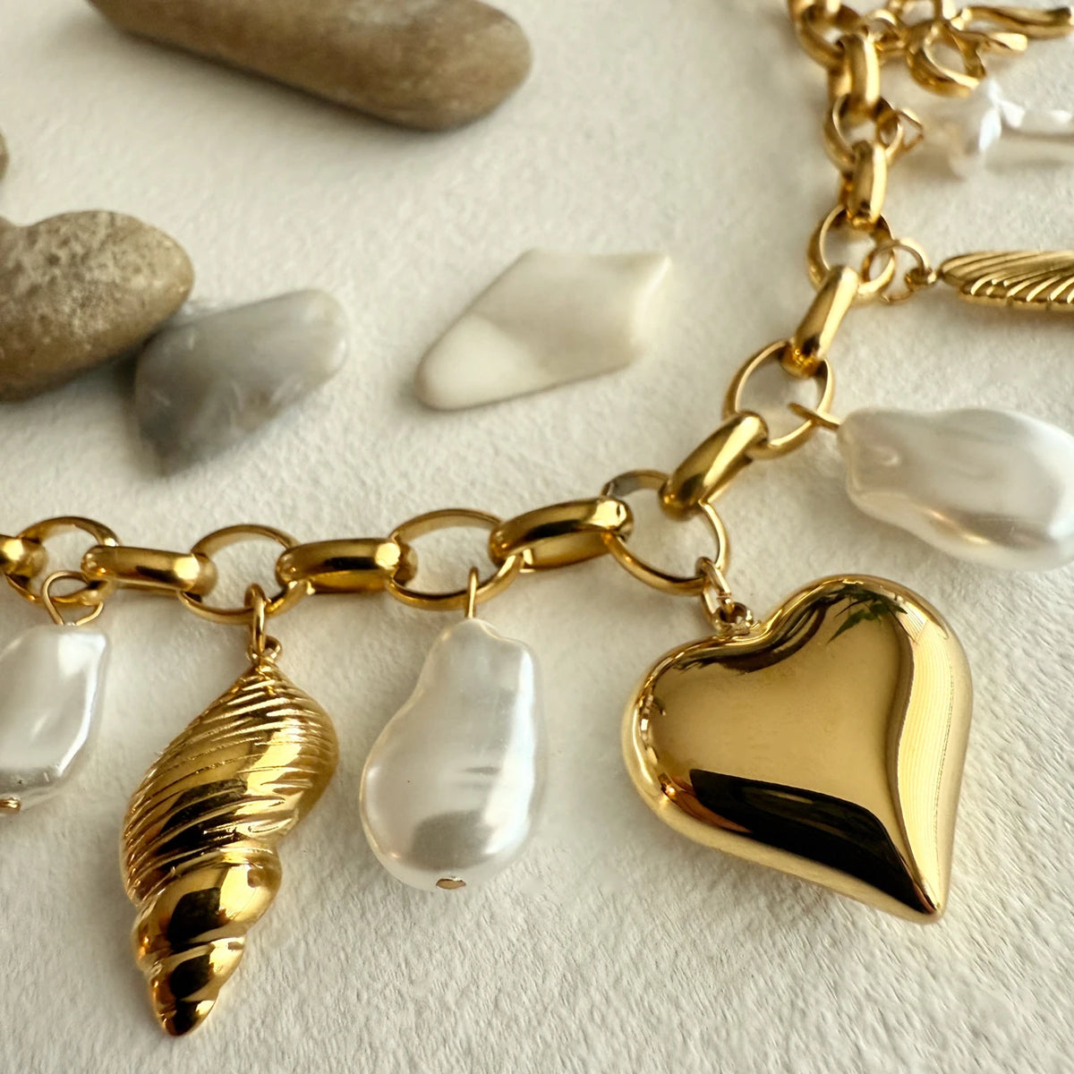 PIKA & BEAR - Calliope - Charm Necklace - Gold & Pearl