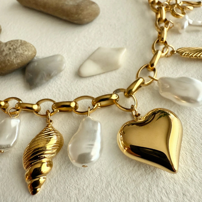 PIKA & BEAR - Calliope - Charm Necklace - Gold & Pearl
