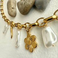 PIKA & BEAR - Calliope - Charm Necklace - Gold & Pearl