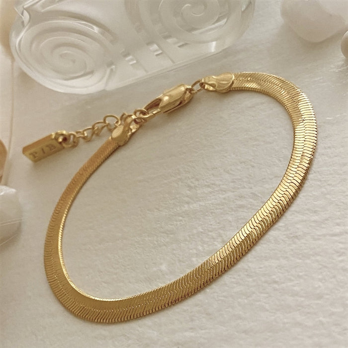 Nirah- Snake Chain Bracelet