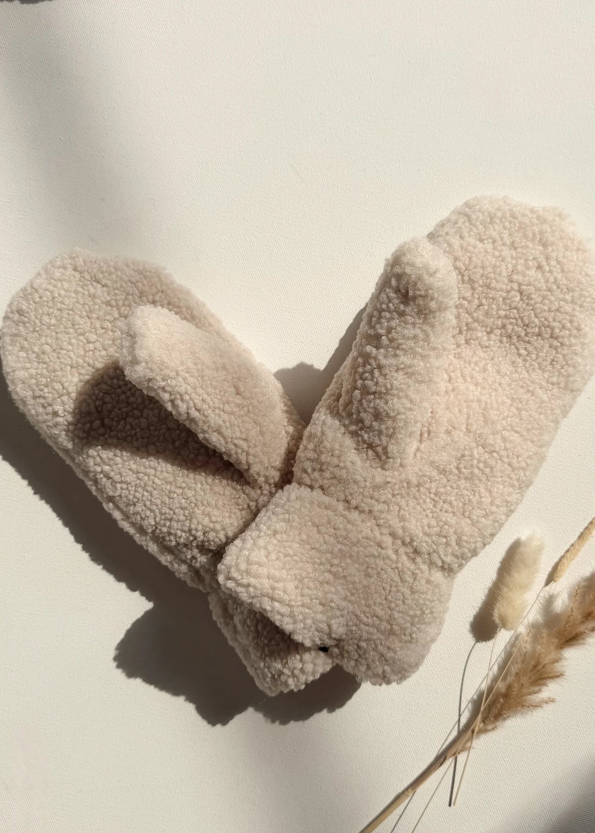 C’EST MOI Teddy Mittens - Ivory