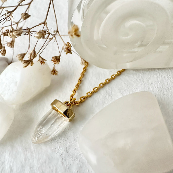 PIKA & BEAR Skeksis - Tiny Clear Gemstone Charm Necklace in Gold