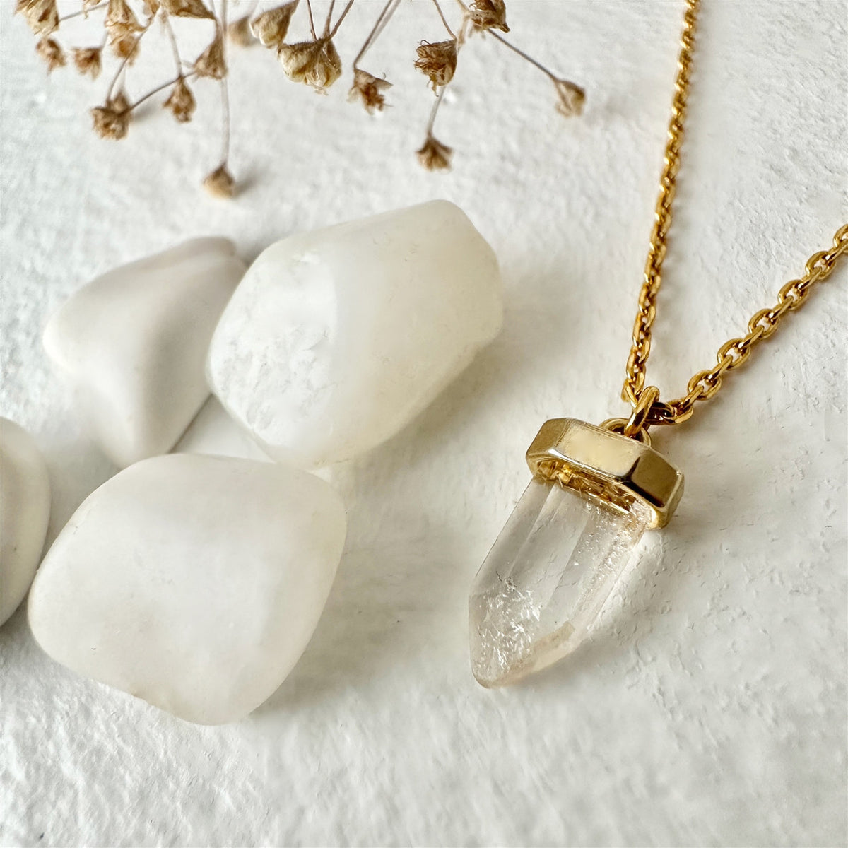 PIKA & BEAR Skeksis - Tiny Clear Gemstone Charm Necklace in Gold