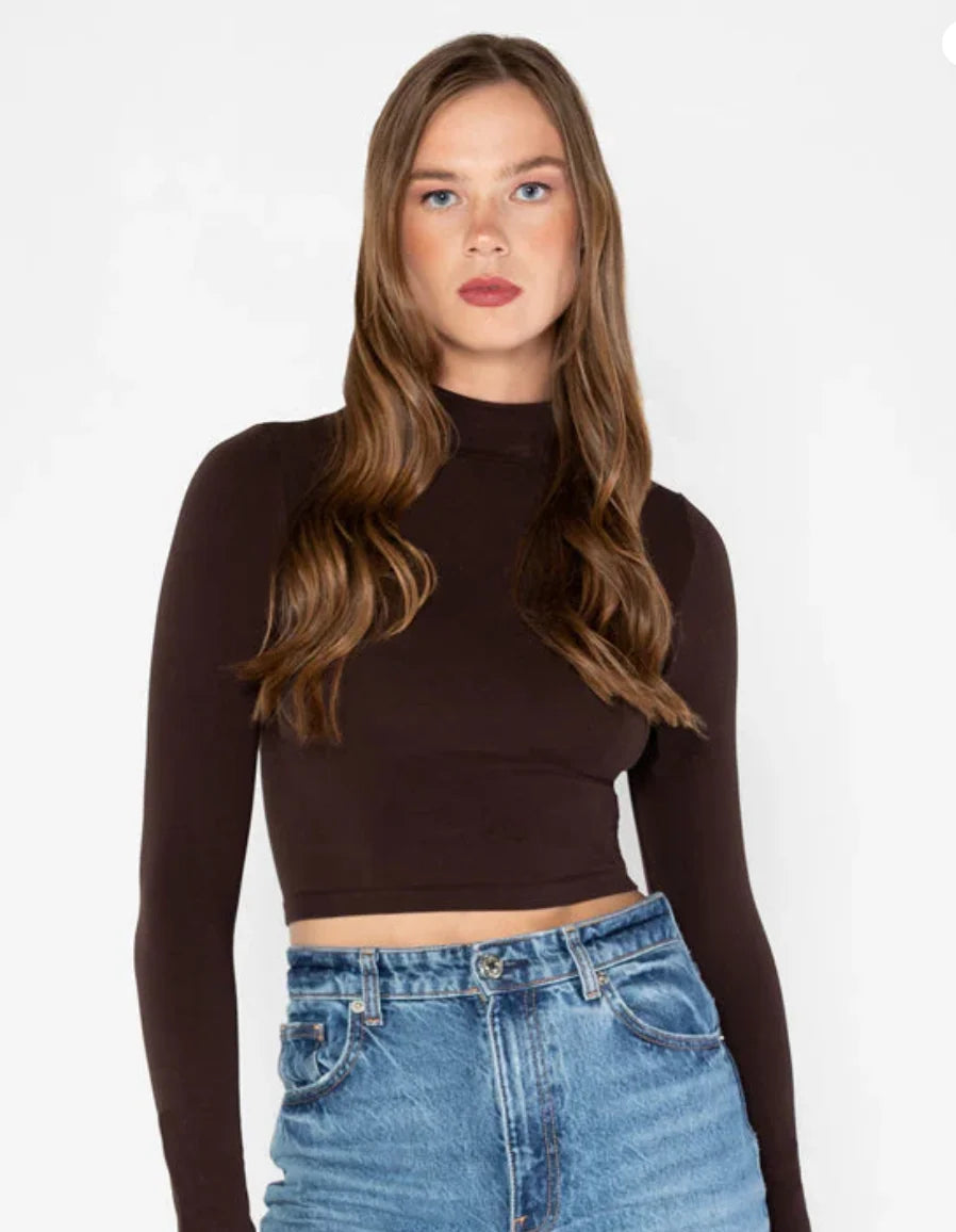 CEST MOI - Bamboo Long Sleeve Crop Mock Neck Top - Brown