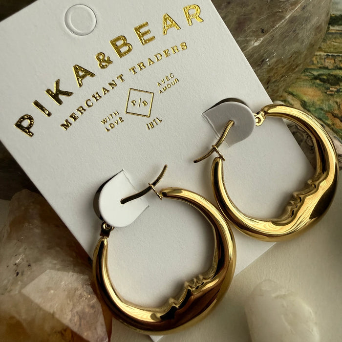 PIKA & BEAR - Luna - Moon Face Hoop Earrings- Gold