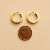 PIKA & BEAR - Artemis - Chevron Pattern Hoop Earrings - Gold