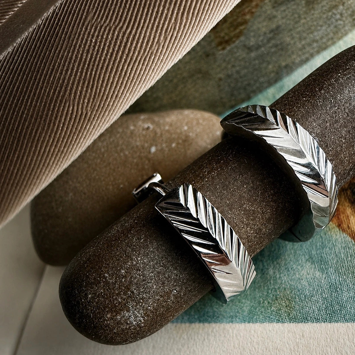 PIKA & BEAR - Artemis - Chevron Pattern Hoop Earrings - Silver