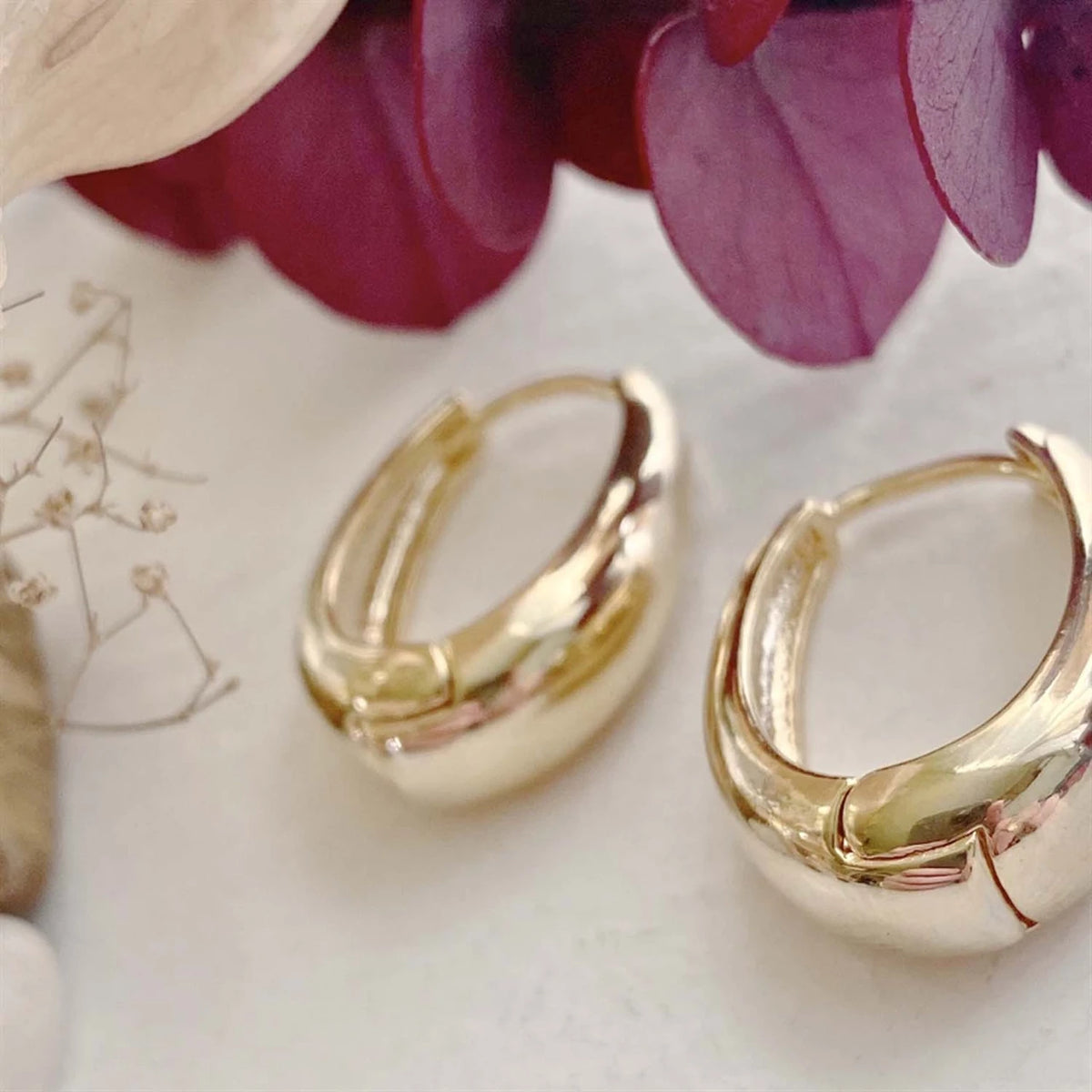 PIKA & BEAR - Bjorn - Oblong Hinge Hoop Earrings - Gold