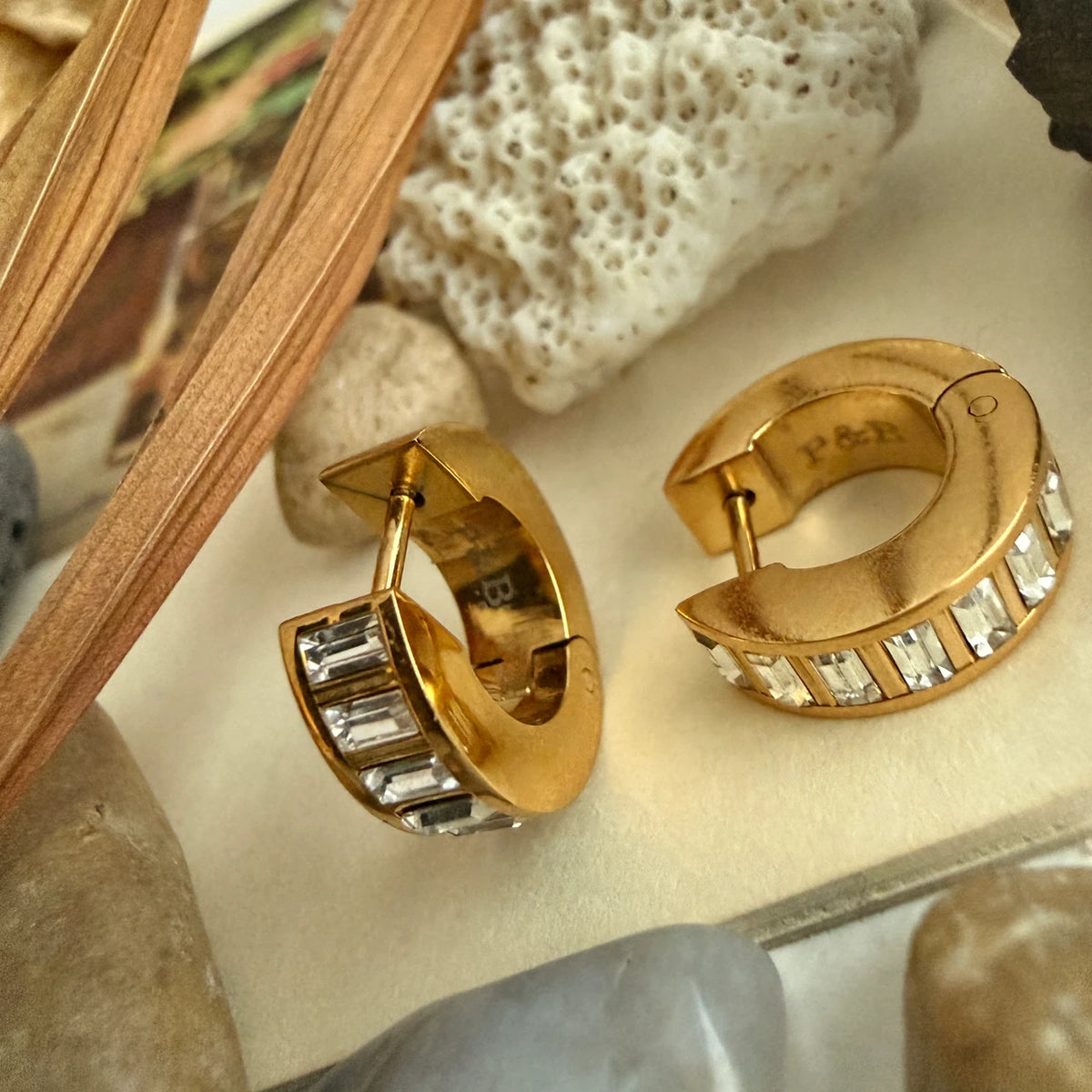 PIKA & BEAR - Evert - Baguette Hoop Earrings - Gold
