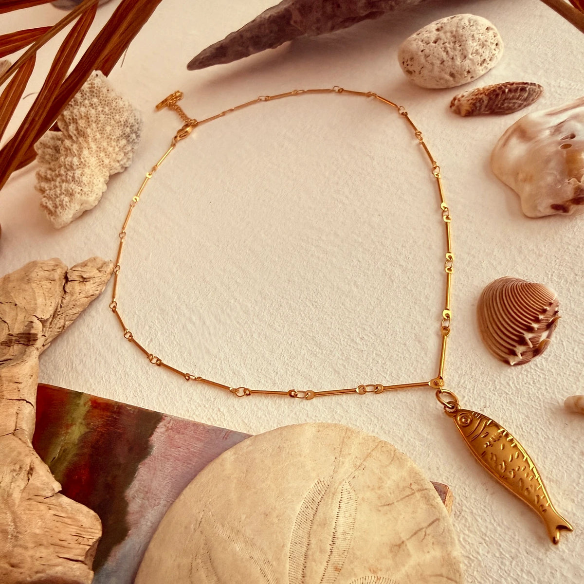 PIKA & BEAR - Sardinia - Fish Charm Necklace - Gold