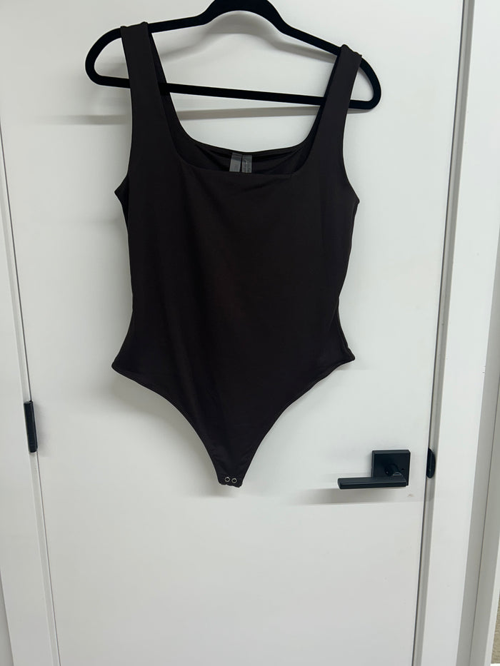 Tia Sleeveless Scoop Bodysuit