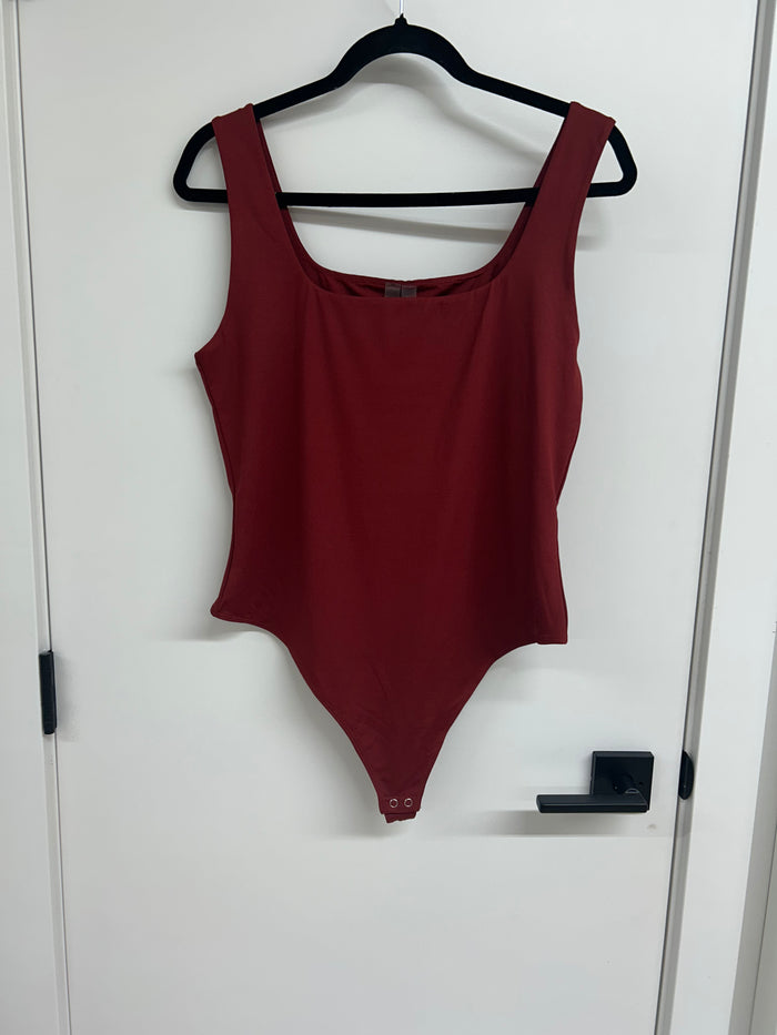 Tia Sleeveless Scoop Bodysuit